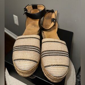 naturalizer flatform size 8